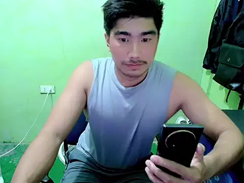 Snapshot of Hunkfireman chatting on 04.04.26 Hunkfireman online show from 04.04.26