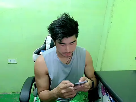 Snapshot of Hunkfireman chatting on 06.24.26 Hunkfireman online show from 06.24.26