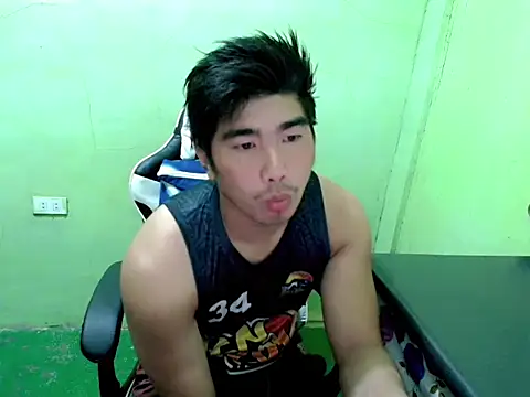 Snapshot of Hunkfireman chatting on 07.05.26 Hunkfireman online show from 07.05.26