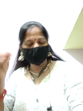 Snapshot of SEEMA_012 chatting on 05.11.26 SEEMA 012 online show from 05.11.26