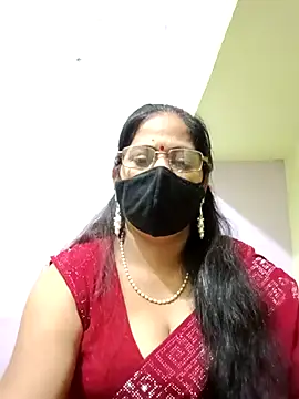 Snapshot of SEEMA_012 chatting on 05.13.26 SEEMA 012 online show from 05.13.26