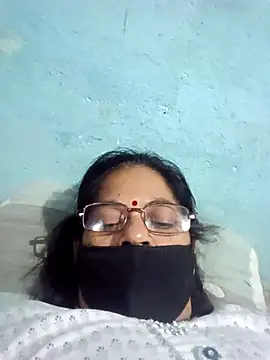 Snapshot of SEEMA_012 chatting on 05.13.26 SEEMA 012 online show from 05.13.26