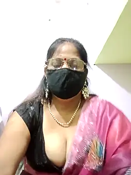 Snapshot of SEEMA_012 chatting on 05.16.26 SEEMA 012 online show from 05.16.26