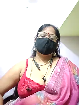 Snapshot of SEEMA_012 chatting on 05.16.26 SEEMA 012 online show from 05.16.26