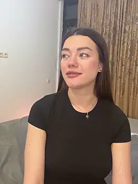 LucyVixxen online show from 04.08.26