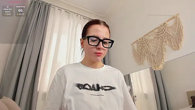 Sonya Miler online show from 05.12.26