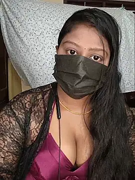 Romantic Woman online show from 05.18.26