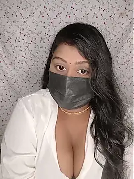 Romantic Woman online show from 06.17.26