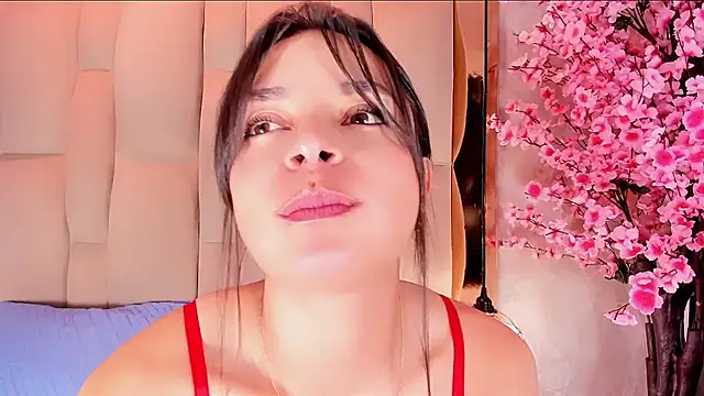 Snapshot of Lady_01 chatting on 04.09.26 Lady 01 online show from 04.09.26