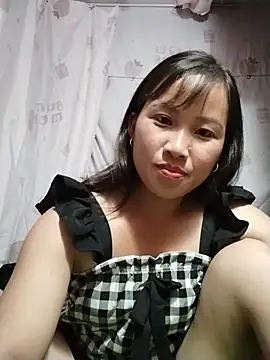 Snapshot of Yo-must chatting on 05.24.26 Yo-must online show from 05.24.26