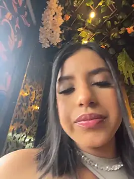 Snapshot of SusanneGrace chatting on 05.17.26 SusanneGrace online show from 05.17.26
