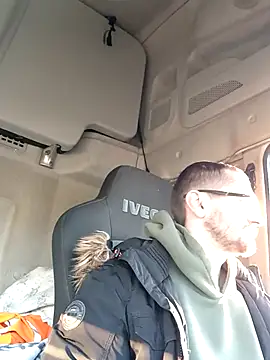 jozsi1995 online show from 04.07.26