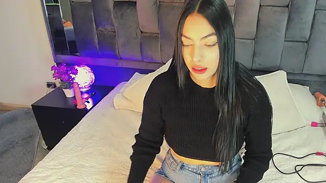 Ashly bloom  online show from 05.24.26