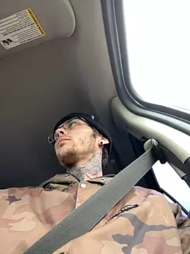 Snapshot of trunorthheavy chatting on 04.04.26 trunorthheavy online show from 04.04.26