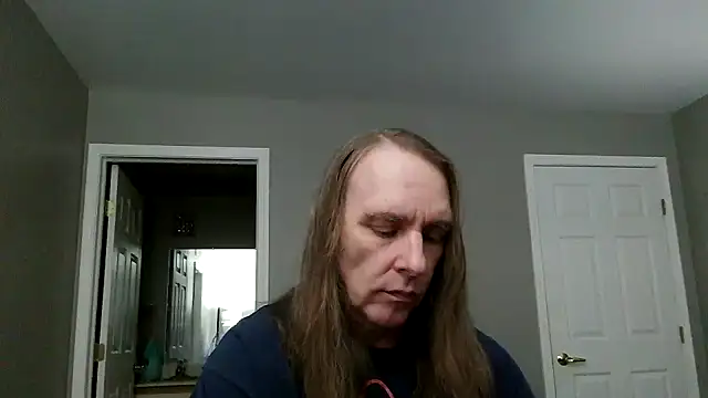 Magnus Luv online show from 06.21.26