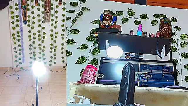 Snapshot of peachy__baby chatting on 04.23.26 peachy baby online show from 04.23.26