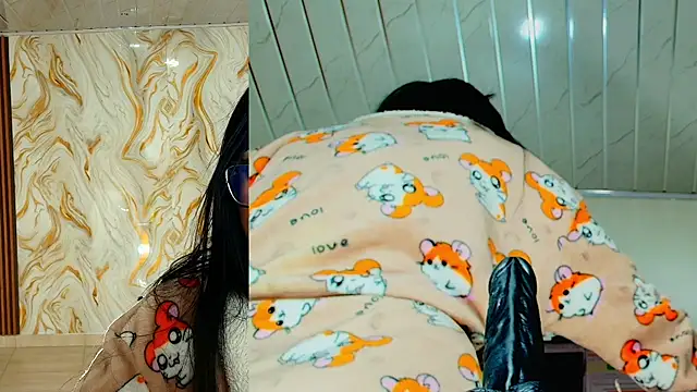 Snapshot of peachy__baby chatting on 07.14.26 peachy baby online show from 07.14.26