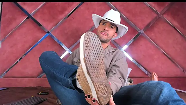 RodrigoColby2 online show from 07.06.26