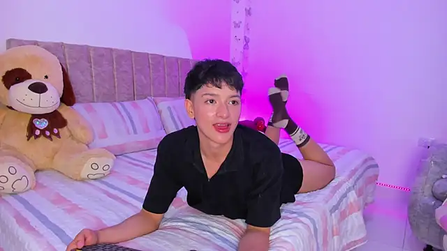 Snapshot of SaNti_ll chatting on 04.07.26 SaNti ll online show from 04.07.26