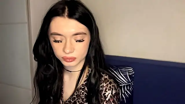 Snapshot of RenataBrought chatting on 04.06.26 RenataBrought online show from 04.06.26