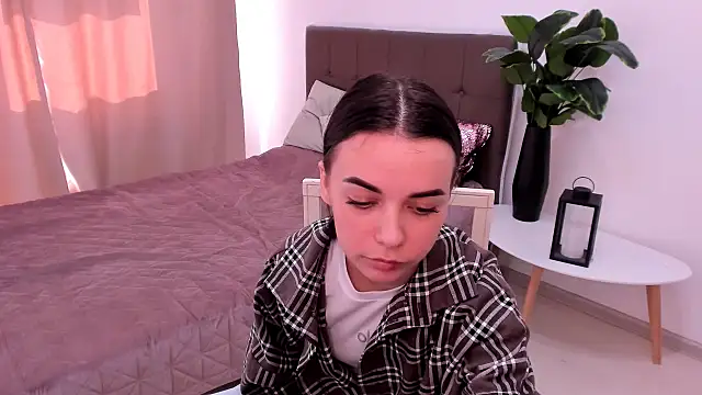 Little Ami  online show from 04.15.26