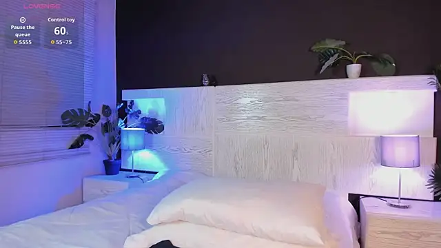 angelina hilton online show from 06.05.26