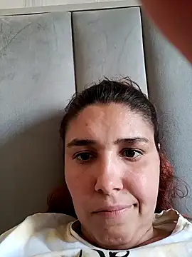 Snapshot of Iukia chatting on 04.06.26 Iukia online show from 04.06.26