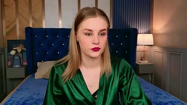 Molly Voses online show from 05.07.26