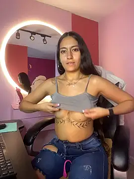 DulceLatinaxo online show from 07.12.26