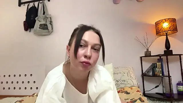 Snapshot of Evelyn_Charm chatting on 04.15.26 Evelyn Charm online show from 04.15.26