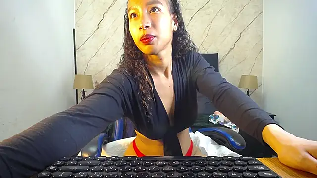 Snapshot of hasley_cute chatting on 04.18.26 hasley cute online show from 04.18.26
