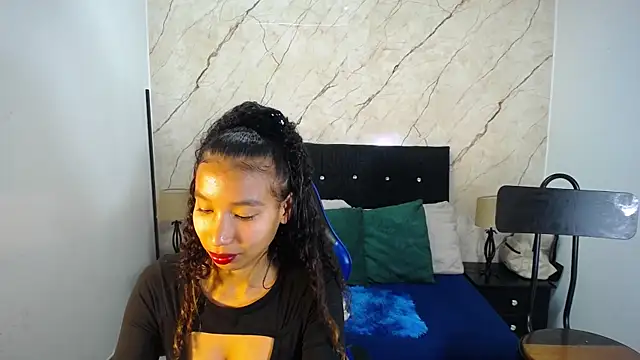 Snapshot of hasley_cute chatting on 04.27.26 hasley cute online show from 04.27.26