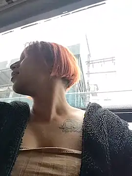Mia 0-4 online show from 05.04.26