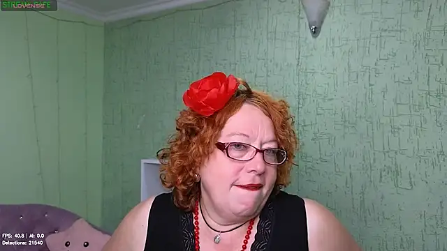 Snapshot of Fara_Flutte chatting on 06.30.26 Fara Flutte online show from 06.30.26