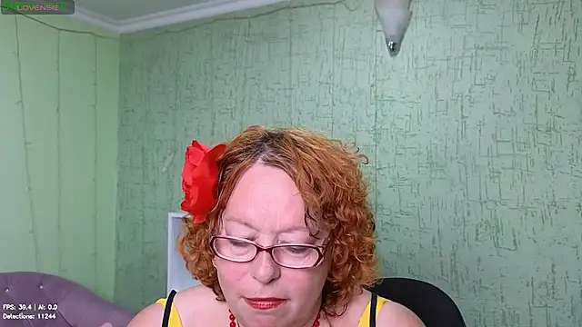 Snapshot of Fara_Flutte chatting on 07.10.26 Fara Flutte online show from 07.10.26