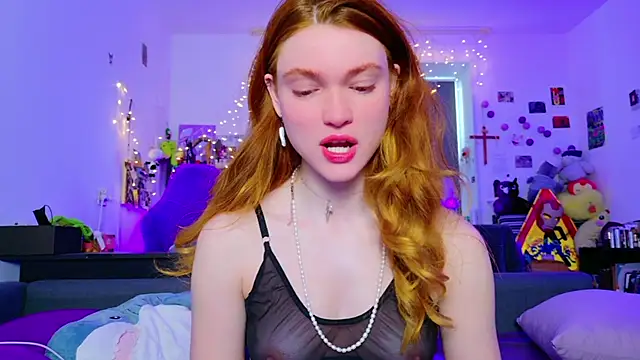 Snapshot of Annaroxann chatting on 05.27.26 Annaroxann online show from 05.27.26
