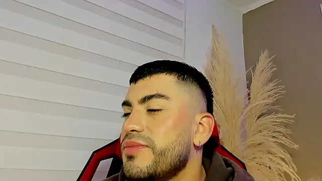 Alexander Diazz online show from 05.04.26