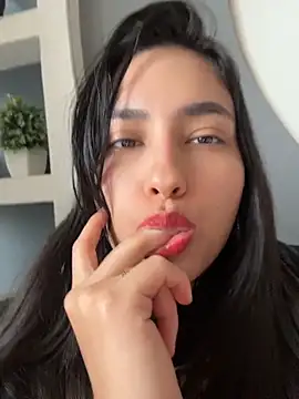 Snapshot of VioletRousee chatting on 06.08.26 VioletRousee online show from 06.08.26