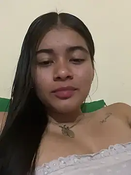 Snapshot of Kloe_zaf chatting on 05.15.26 Kloe zaf online show from 05.15.26
