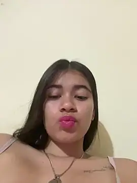 Snapshot of Kloe_zaf chatting on 05.16.26 Kloe zaf online show from 05.16.26