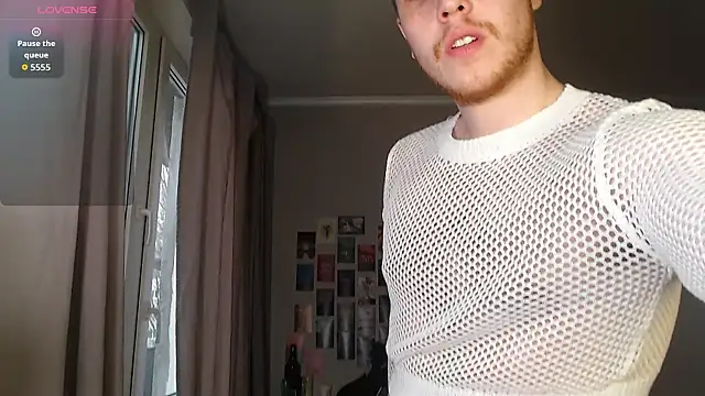 Snapshot of KlausVent chatting on 04.09.26 KlausVent online show from 04.09.26