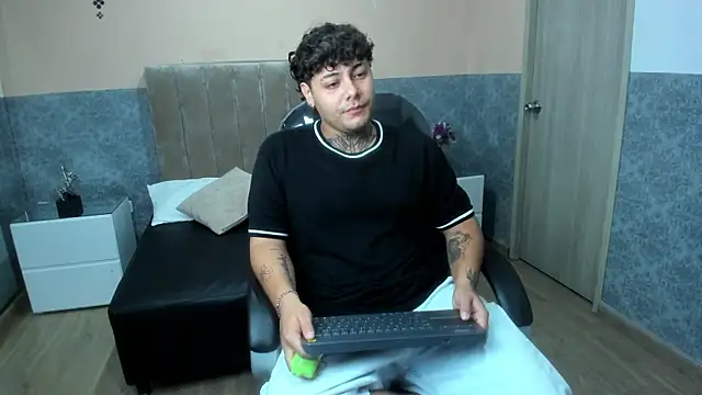 DAMON SALVATTORE online show from 04.14.26