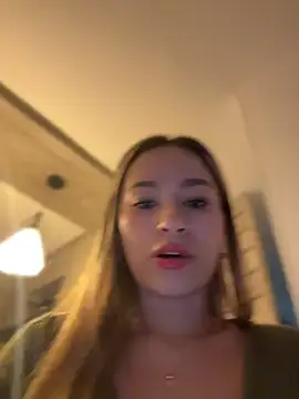 Snapshot of AmyRusso chatting on 06.05.26 AmyRusso online show from 06.05.26