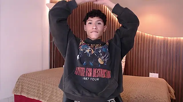 Velvet An online show from 04.11.26