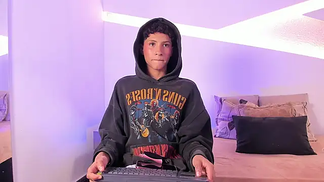 Velvet An online show from 05.06.26