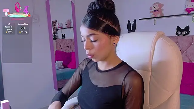 Snapshot of VelinaHoney chatting on 04.29.26 VelinaHoney online show from 04.29.26