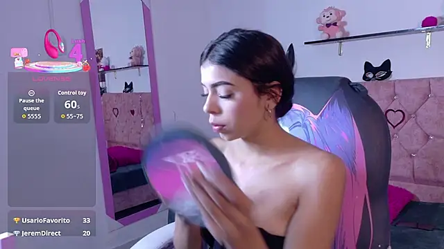 Snapshot of VelinaHoney chatting on 05.15.26 VelinaHoney online show from 05.15.26