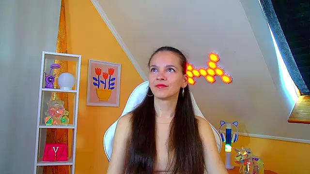 LeonaLane online show from 05.04.26