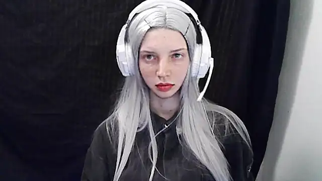 Crimson Lady online show from 05.29.26