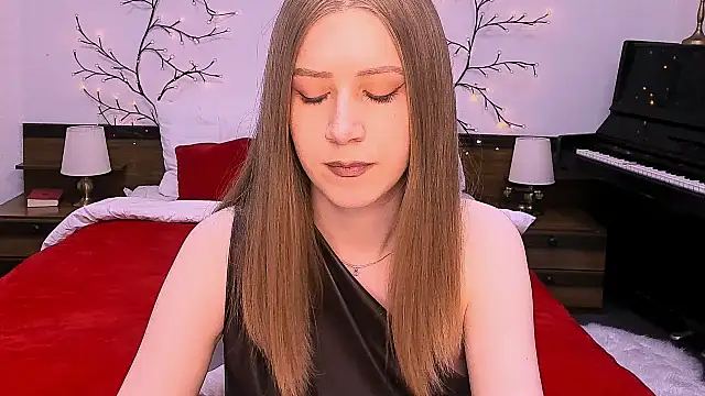 cheeky chick online show from 04.14.26